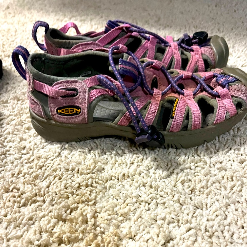 Keen girls sandals size 1